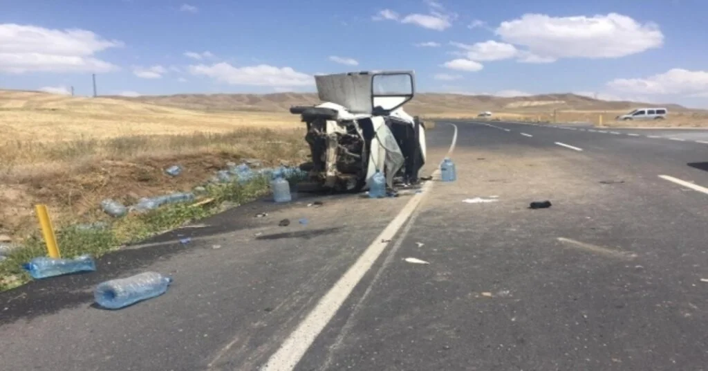 Kontrolden Çıkan Minibüs Takla Attı: 1 Yaralı