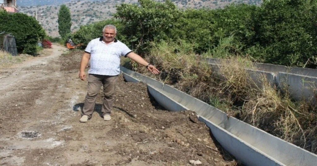 Kumluca Ve Finikede Çiftçiye Destek