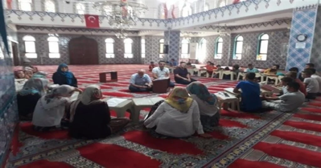 Kuran Kursu Öğrencilerine Bisiklet