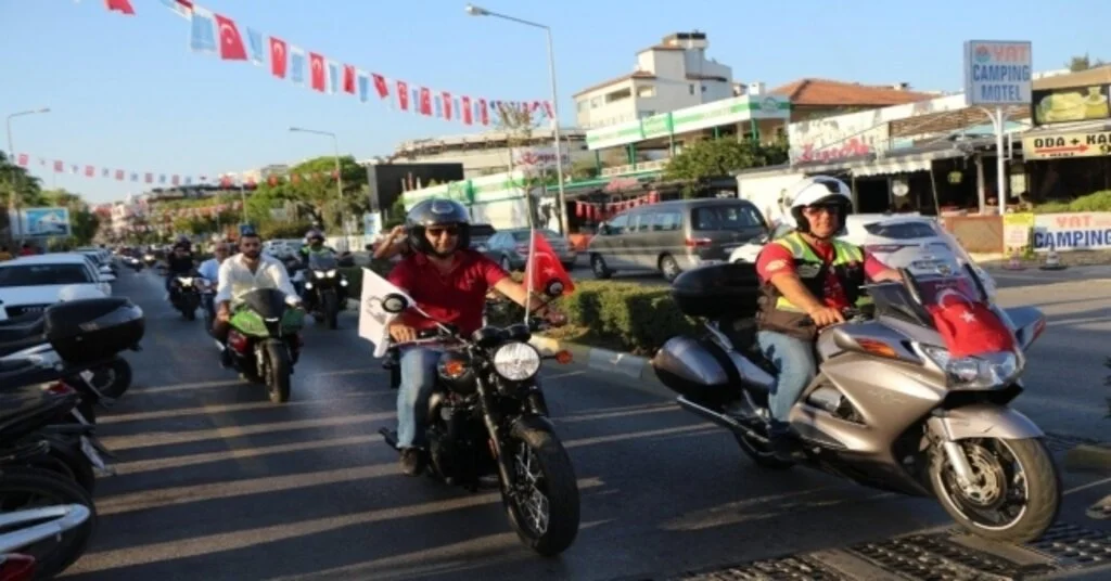 Kuşadasında Zafer Bayramı Kutlamaları Devam Ediyor