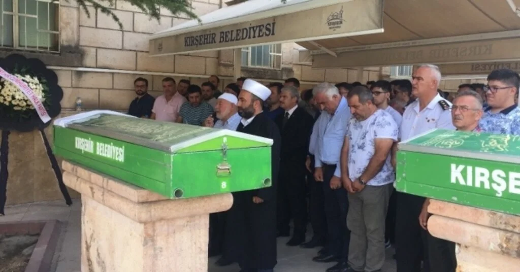 Maganda Kurşunu İle Hayatını Kaybeden Genç Kız Son Yolculuğuna Uğurlandı