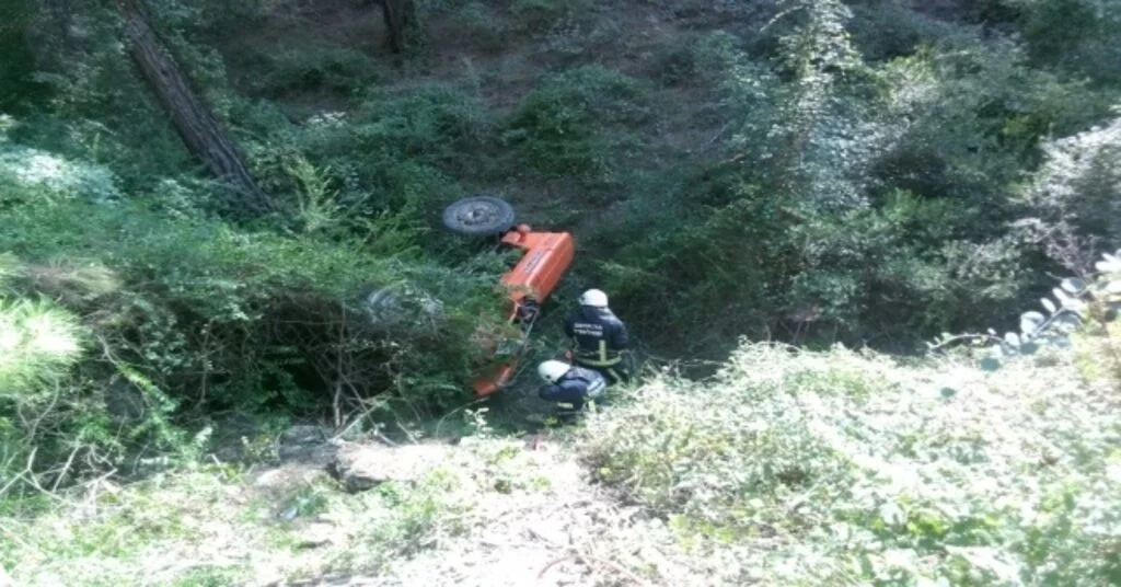 Manavgatta Traktör Uçuruma Devrildi: 1 Ölü, 1 Yaralı