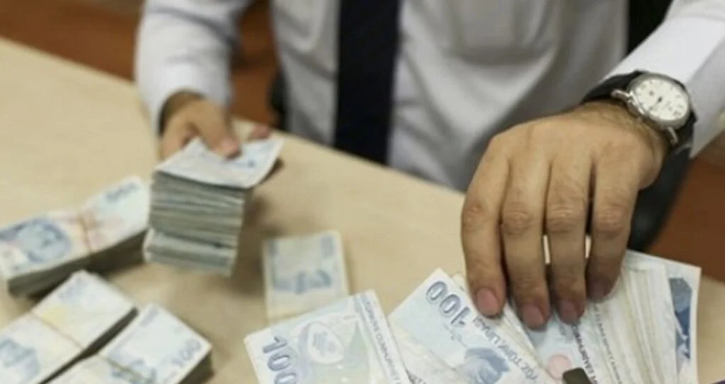 'Memurlar ikramiye istiyor'