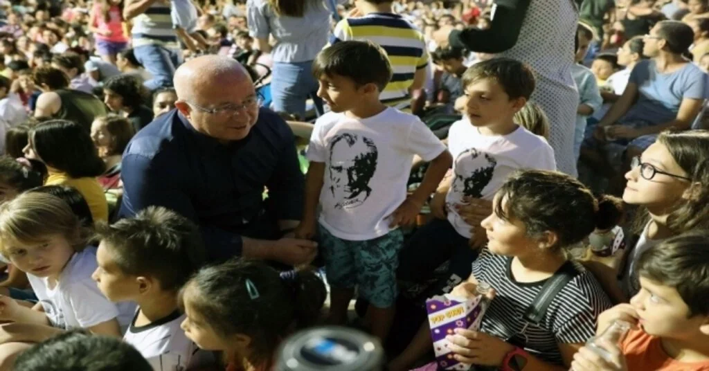 Menteşede Çocukların Yüzü Gülüyor