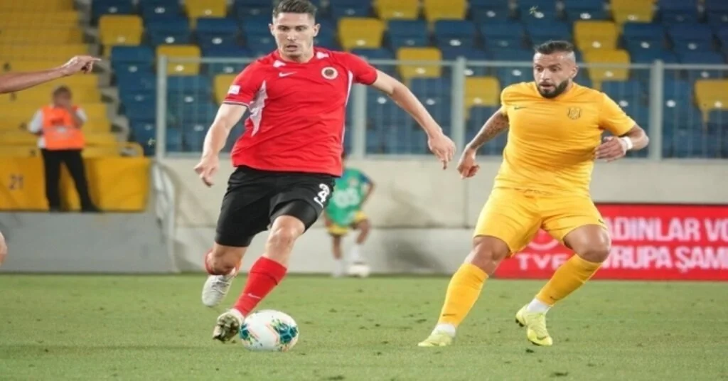 Mert Çetin Romaya Doğru