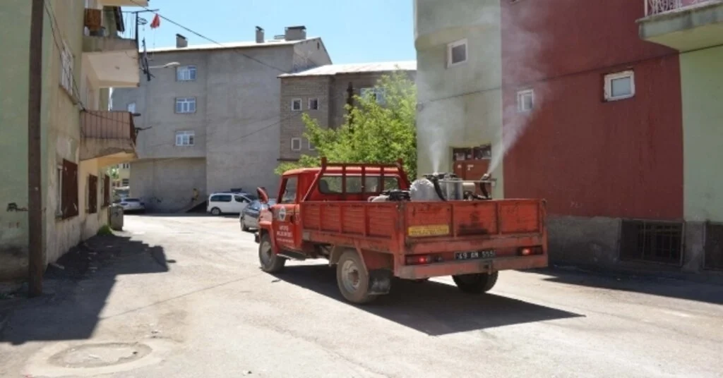 Muş Belediyesinden İlaçlama Çalışması