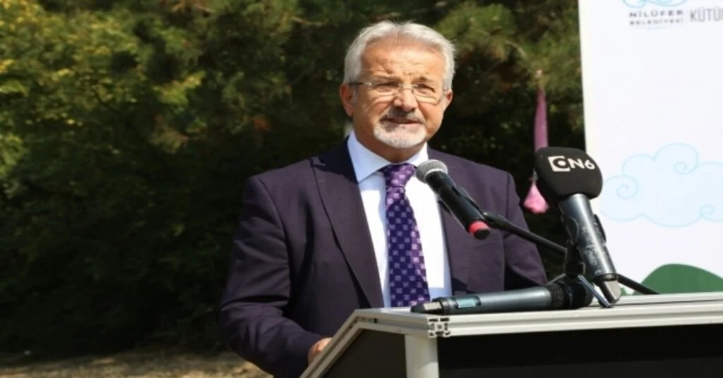 Onlar Bu Yaz Kütüphanedeydi