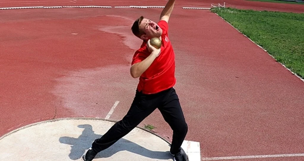 ÖZEL SPORCULARIN ÖZEL REKORTMENİ