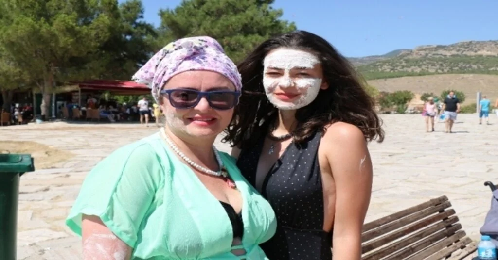 Pamukkale Bayram Tatilinde Ziyaretçi Akınına Uğradı