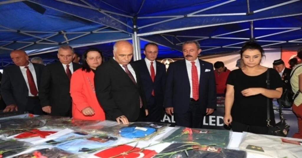 Pamukkale Belediyesinden ‘Şehit Ve Devlet Büyükleri Emanetleri Sergisi