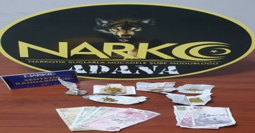 Parkta Uyuşturucu Satan 2 Şüpheli Tutuklandı
