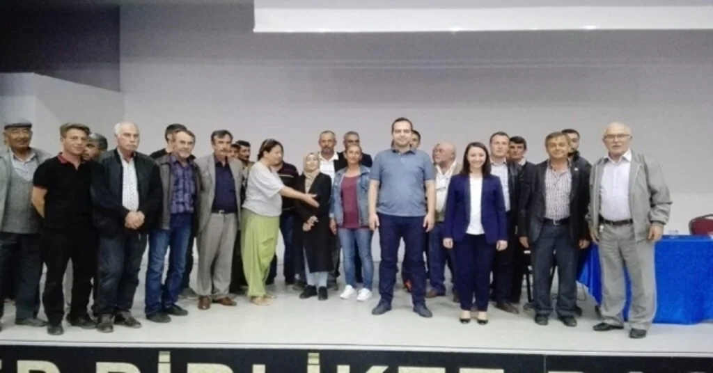 Pazaryerinde Boncuk Fasulye Üreticileri Birlik Kurma Kararı Aldı