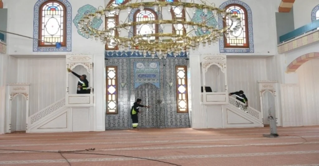 Şahinbeyde Camiler Bayrama Hazırlanıyor