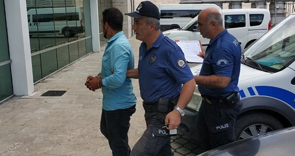 Samsun'da Attığı taşla otomobildeki kadını ağır yaralayan şahıs tutuklandı