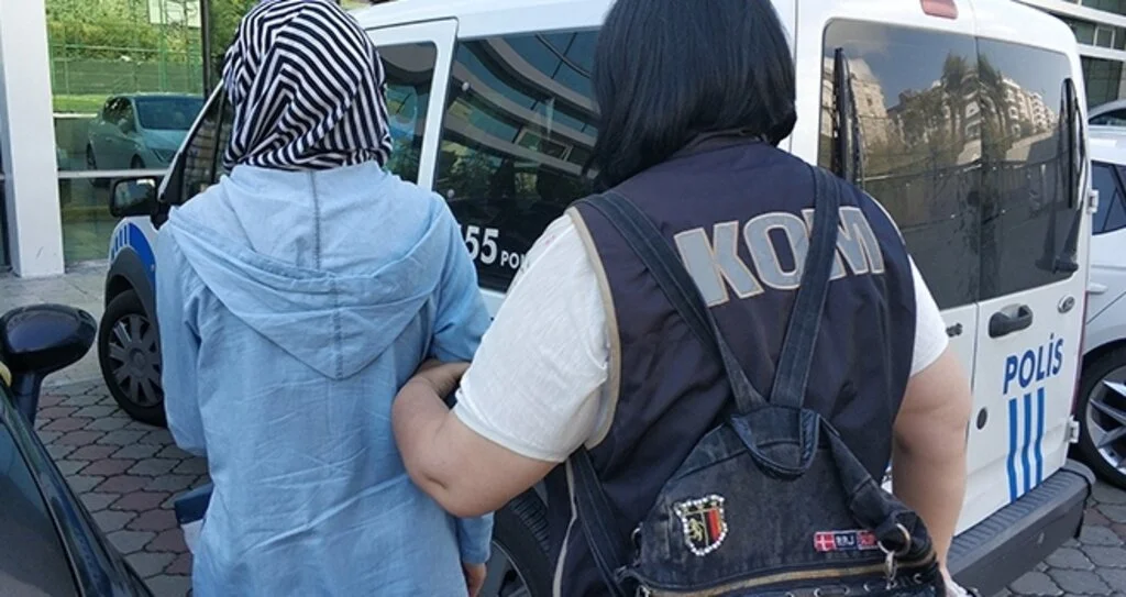 Samsun'da FETÖ'nün örgüt evinde yakalanan kadın tutuklandı