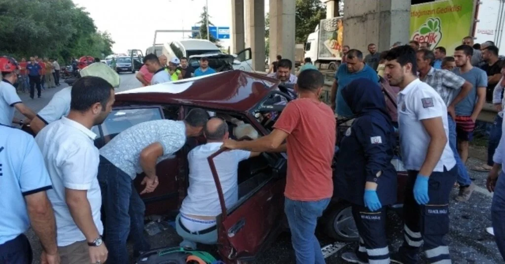Samsunda Trafik Kazası: 1 Ölü, 1 Yaralı