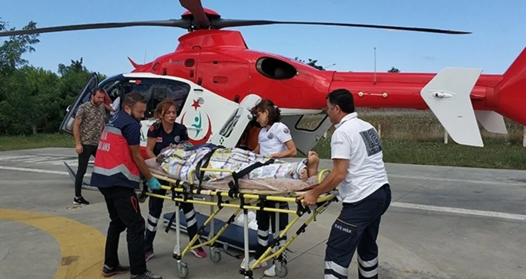 Samsun'da Yaşlı adamın yardımına ambulans helikopter yetişti