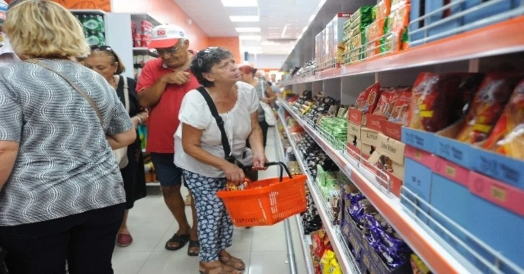 Seferihisarın En Ucuz Marketi Açıldı