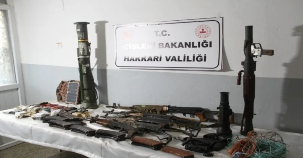 Şemdinlide 8 Teröristin Etkisiz Hale Getirildiği Operasyon Kamerada