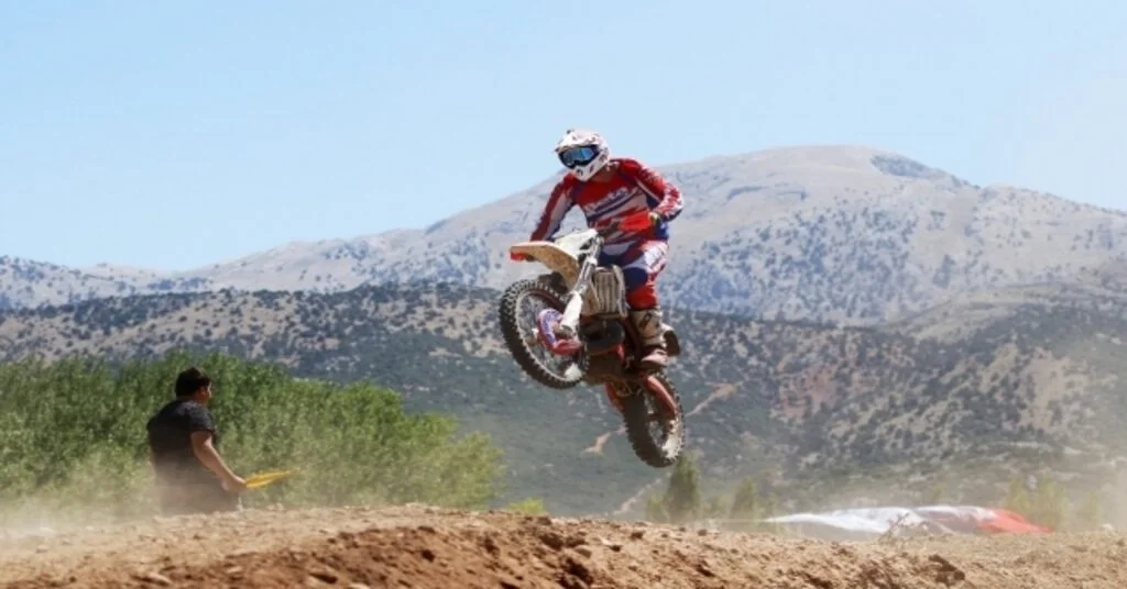 Seydikemerde Şehit Yasin Ağır Anısına Süper Enduro Yarışı Yapıldı
