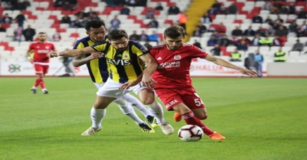 Sivasspor, Cumhuriyet Kupasında Fenerbahçeyi Ağırlayacak