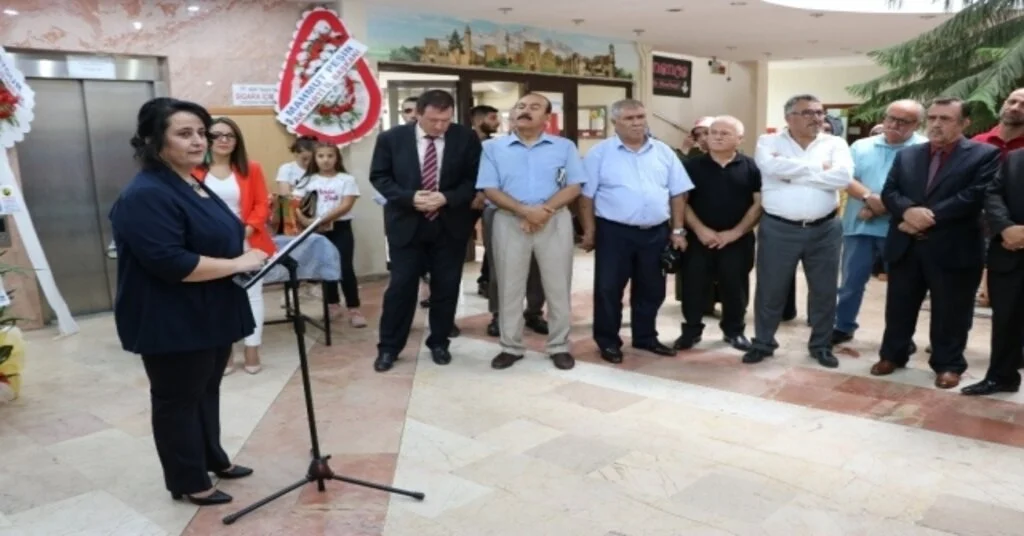‘Sudaki Damlaların Huzuru İsimli Ebru Sergisi Açıldı
