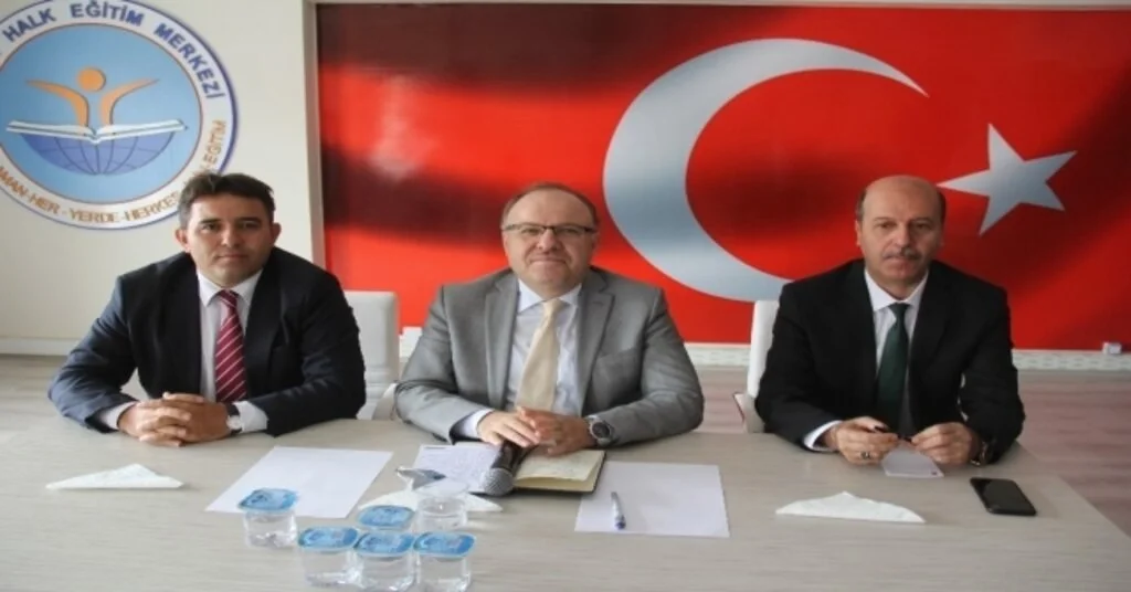 Şuhutta Vali Tutulmaz Önderliğinde Muhtarlar Toplantısı Yapıldı