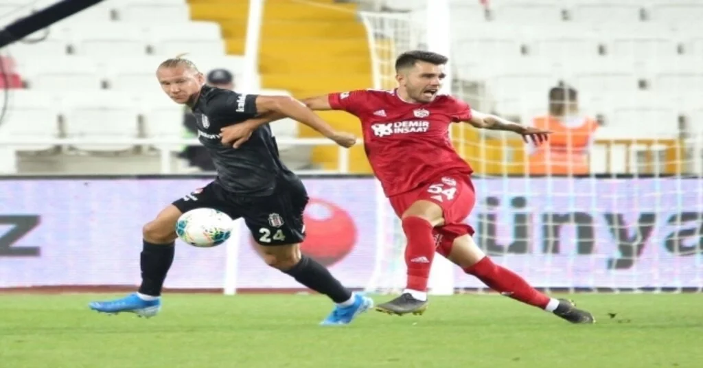 Süper Lig: Sivasspor: 3 - Beşiktaş: 0 (Maç Sonucu)