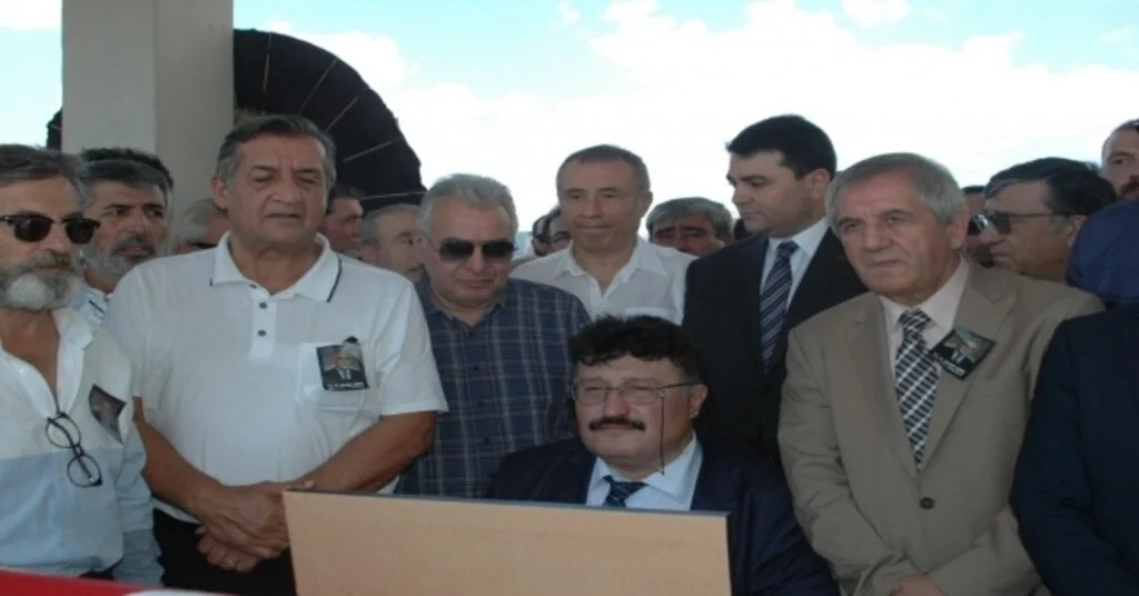 Tarih Çalışmaları İle Tanınan Prof. Dr. Kafalı Toprağa Verildi