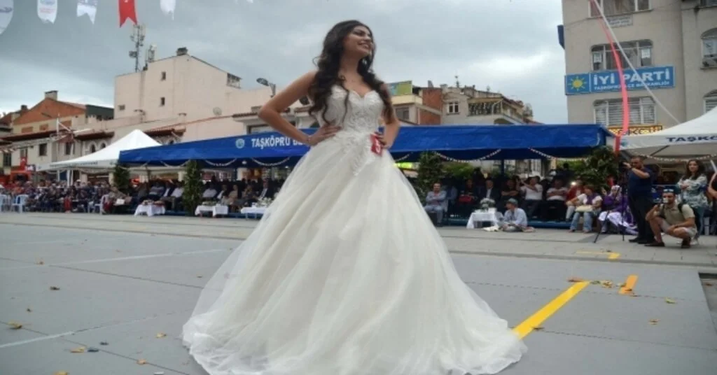 Taşköprüde Güzeller Yarıştı