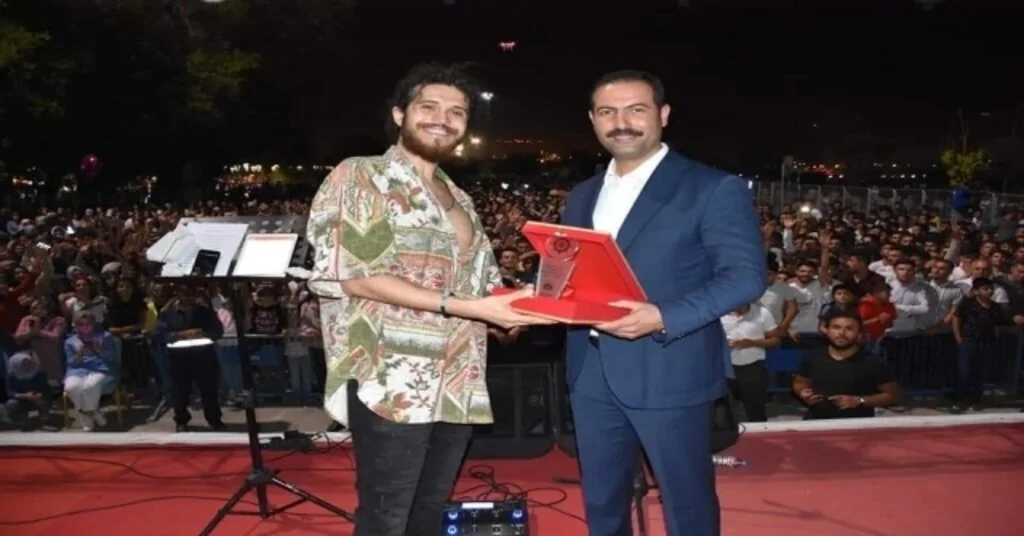 Tatvanlılardan Emre Sertkaya Konserine Yoğun İlgi