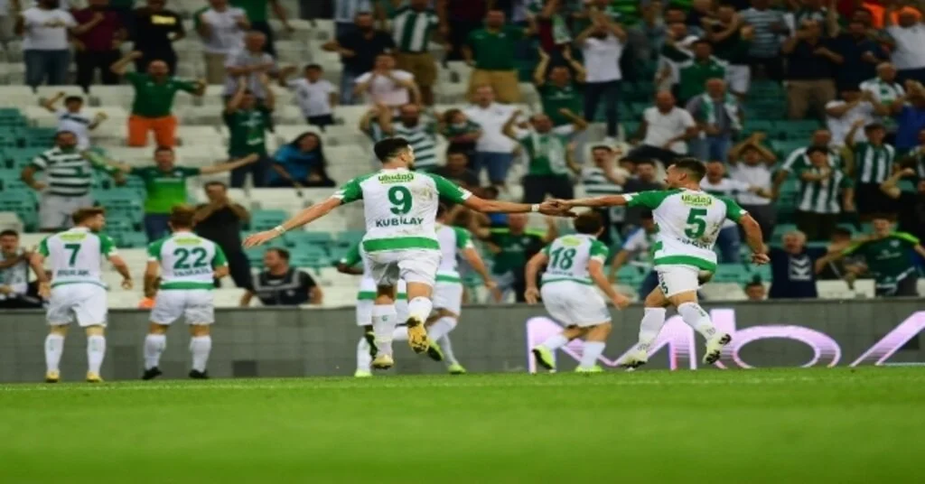 Tff 1. Lig: Bursaspor: 2 - Akhisarspor: 1