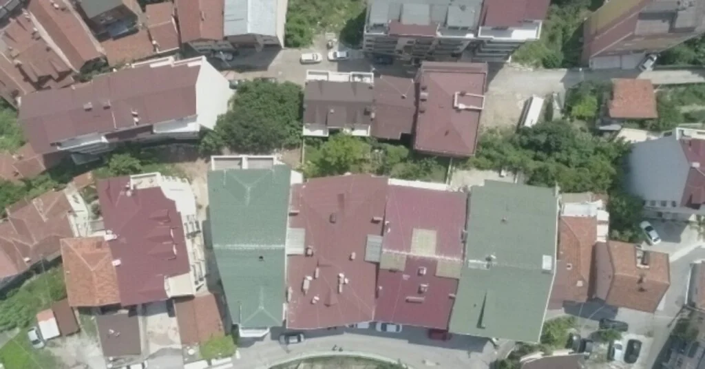 Toprak Kayması Sonucunda Yıkılma Tehlikesi İle Mühürlenen Binalar Havadan Görüntülendi