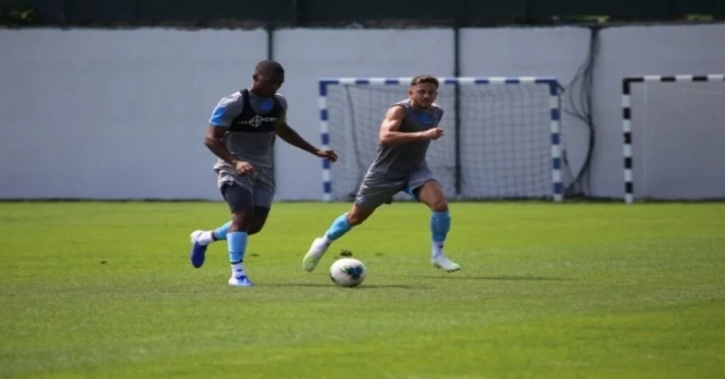 Trabzonsporun Yeni Transferi Sturridge, Takımla İlk Antrenmanına Çıktı