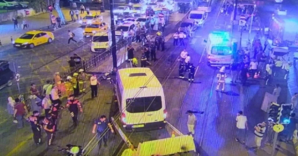 Tramvay Yolundaki Feci Kazanın Görüntüleri Ortaya Çıktı