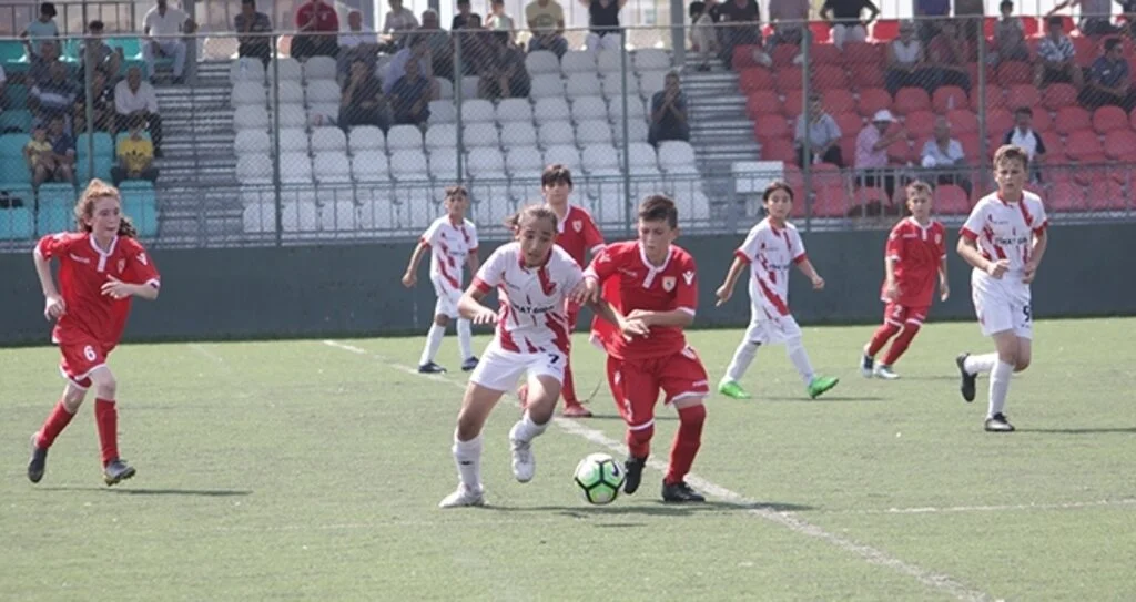 ÜÇ PUAN MUSTAFA VE ARAS’TAN GELDİ