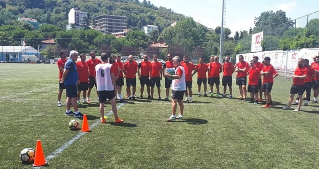 UEFA B KURSU DEVAM EDİYOR