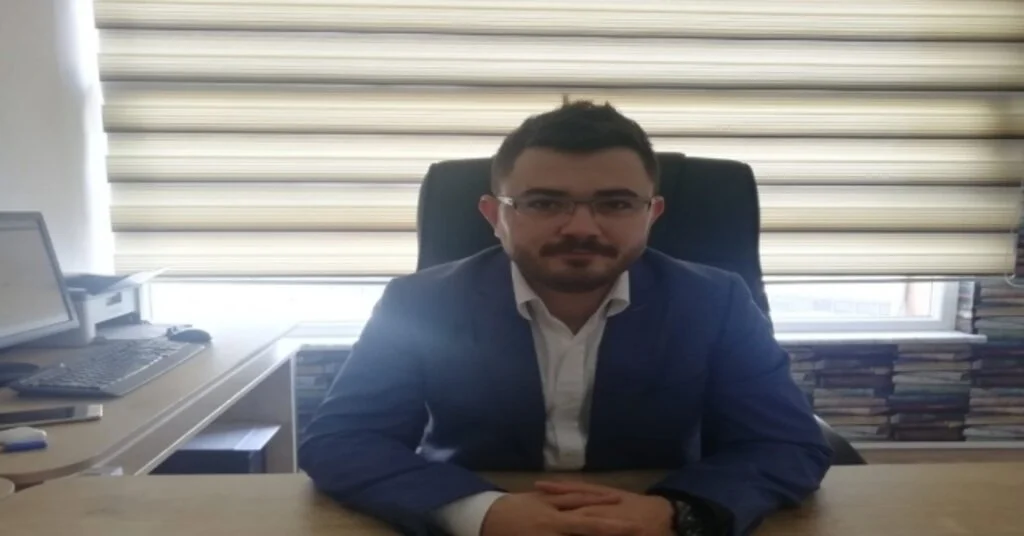 Üniversite Öğrencilerinin Gözü Aymde