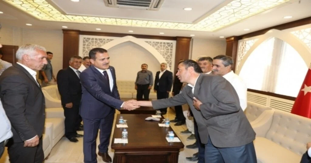 Vali Akbıyık Muhtarlarla Bir Araya Geldi
