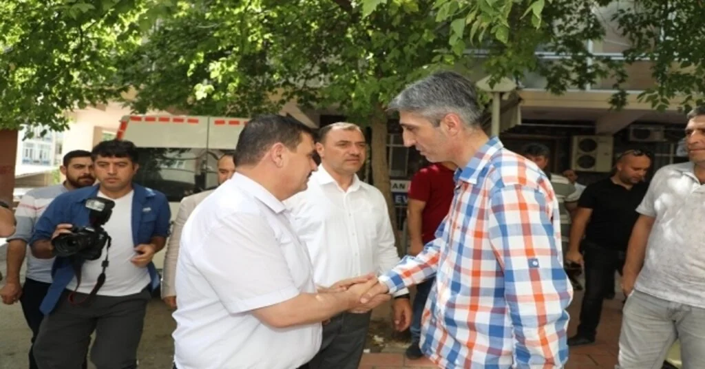 Vali Arslantaş, Elazığda