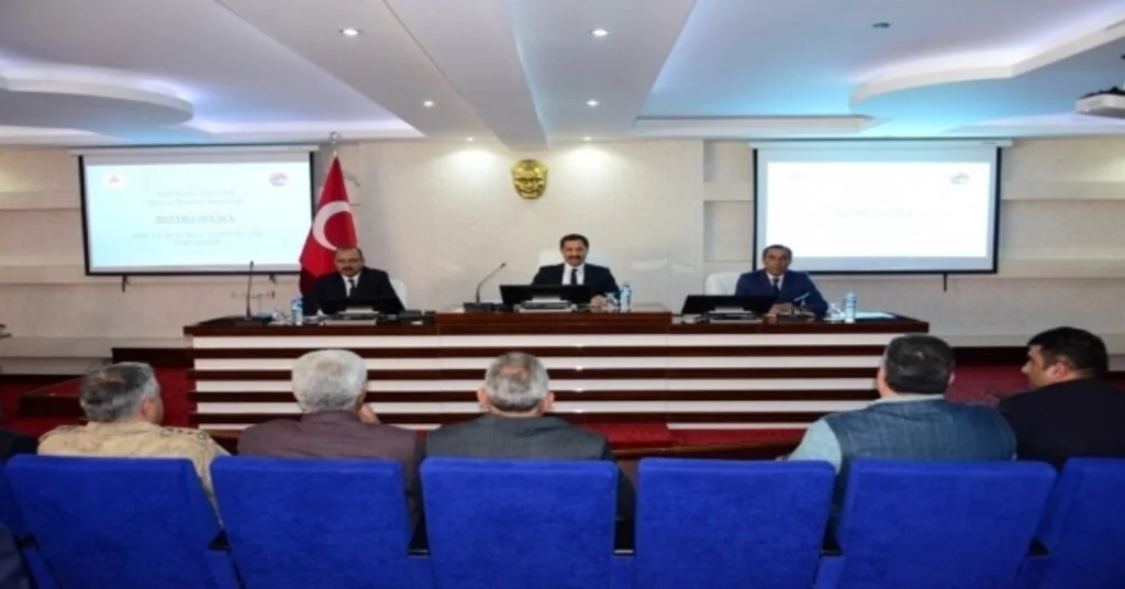 Vali Masatlı, Merkez Mahalle Ve Köy Muhtarları İle Bir Araya Geldi