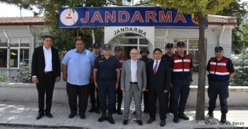 Vali Tutulmazdan Karaadilli Belde Jandarma Komutanlığına Ziyaret