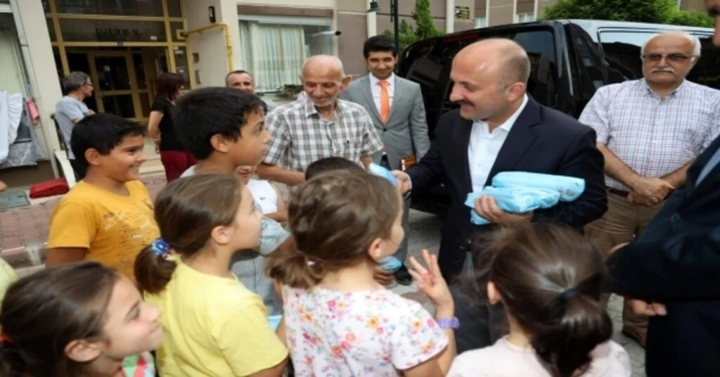 Vali Varoldan Hastalara Moral Ziyareti, Çocuklara Diş Bakım Seti