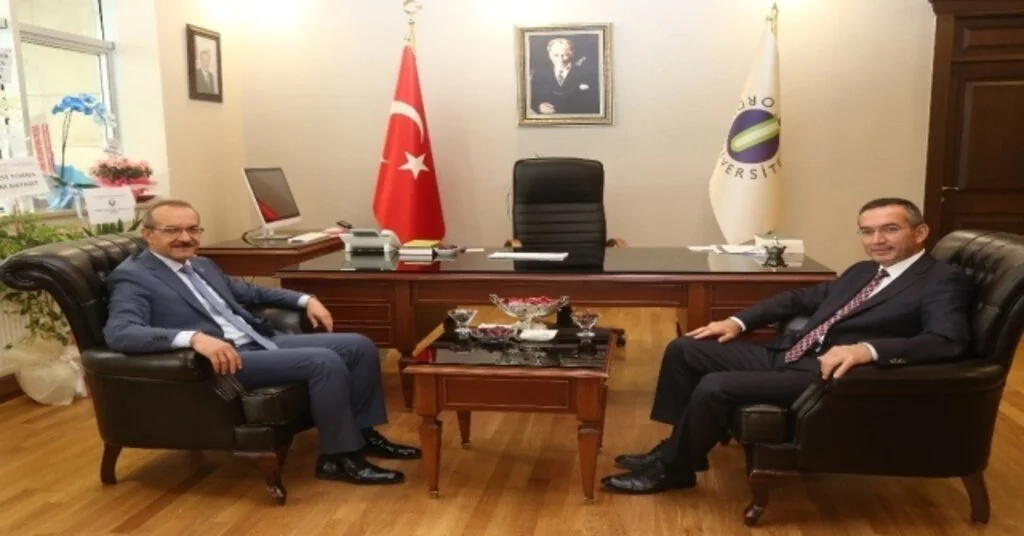 Vali Yavuzdan Rektör Akdoğana Ziyaret