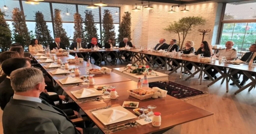 Vali Yazıcıdan Komutanlara Veda Yemeği