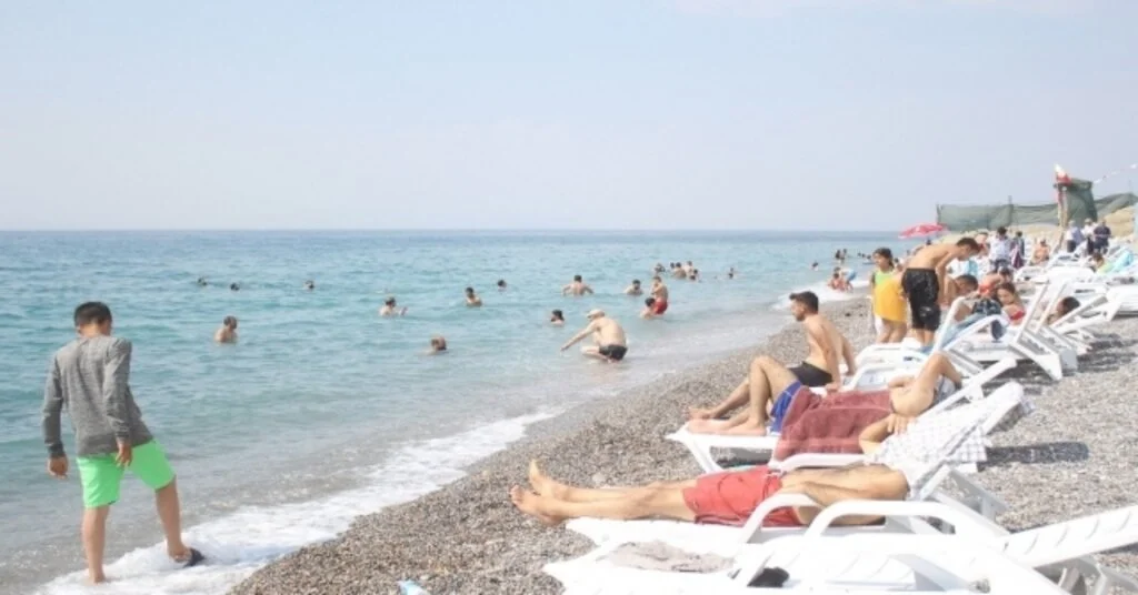 Van Gölü Sahilleri Ege Ve Akdeniz Plajlarını Aratmıyor