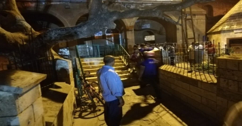 Van Kalesinde Mahsur Kalan Vatandaş Kurtarıldı