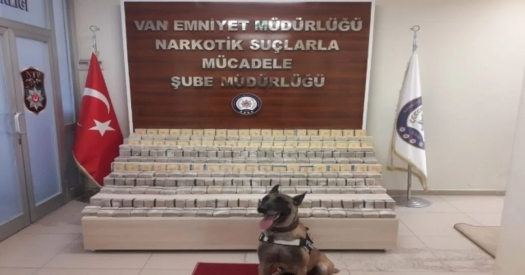 Vanda Bir Otomobilde 111 Kilo Eroin Ele Geçirildi
