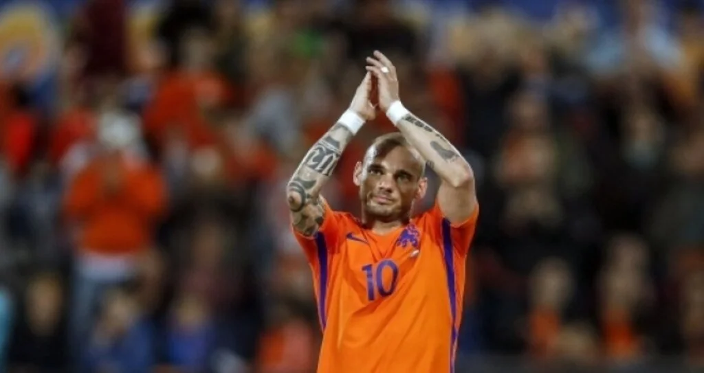 Wesley Sneijder, futbolu bıraktığını açıkladı