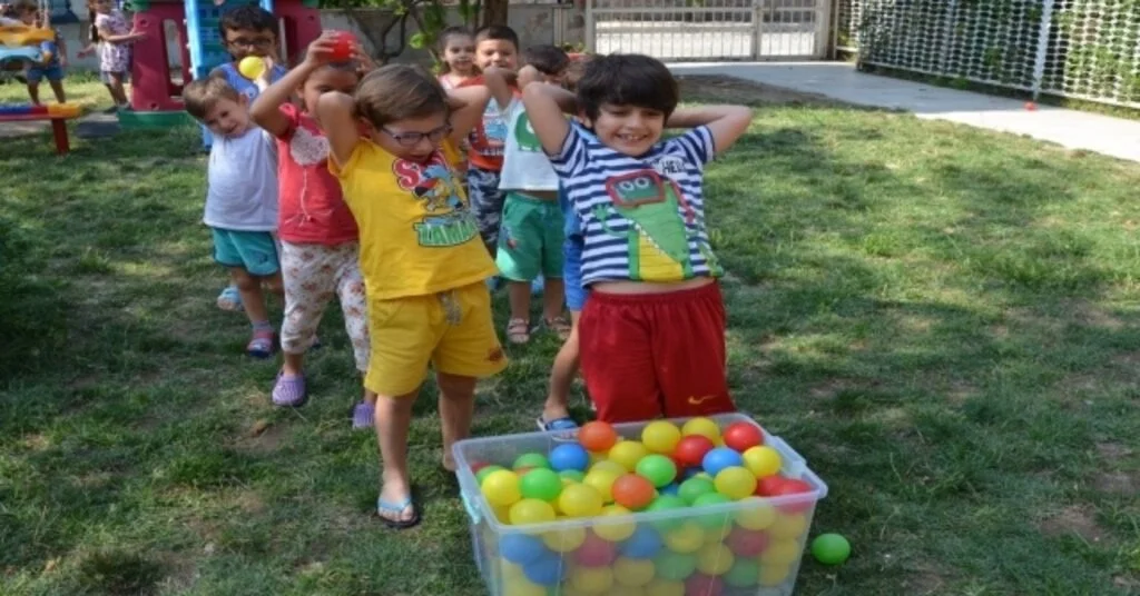 Yunusemreli Minikler Hem Eğleniyor Hem Öğreniyor